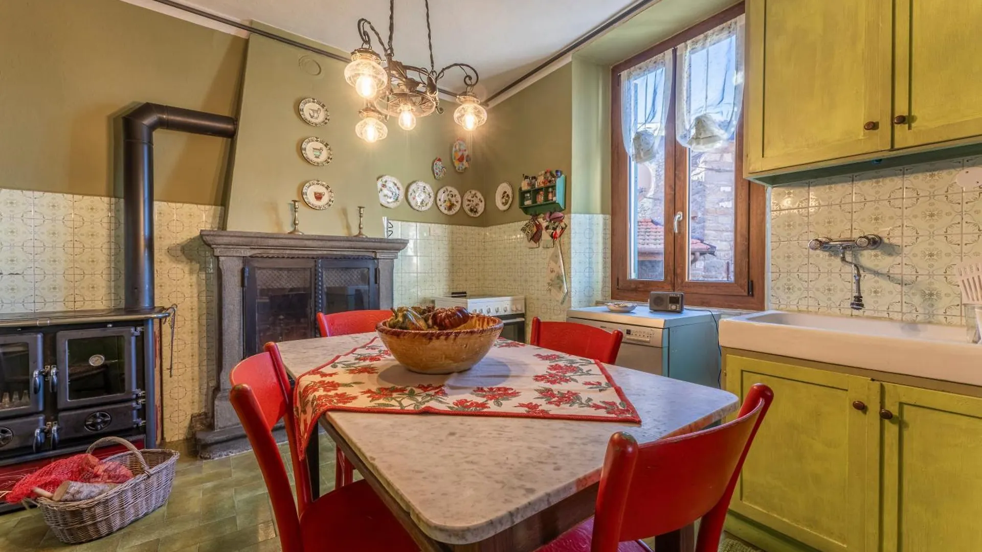 Orazio Liberty House, Fivizzano, Wifi And Jacuzzi Villa Collegnago 0*,  Italy